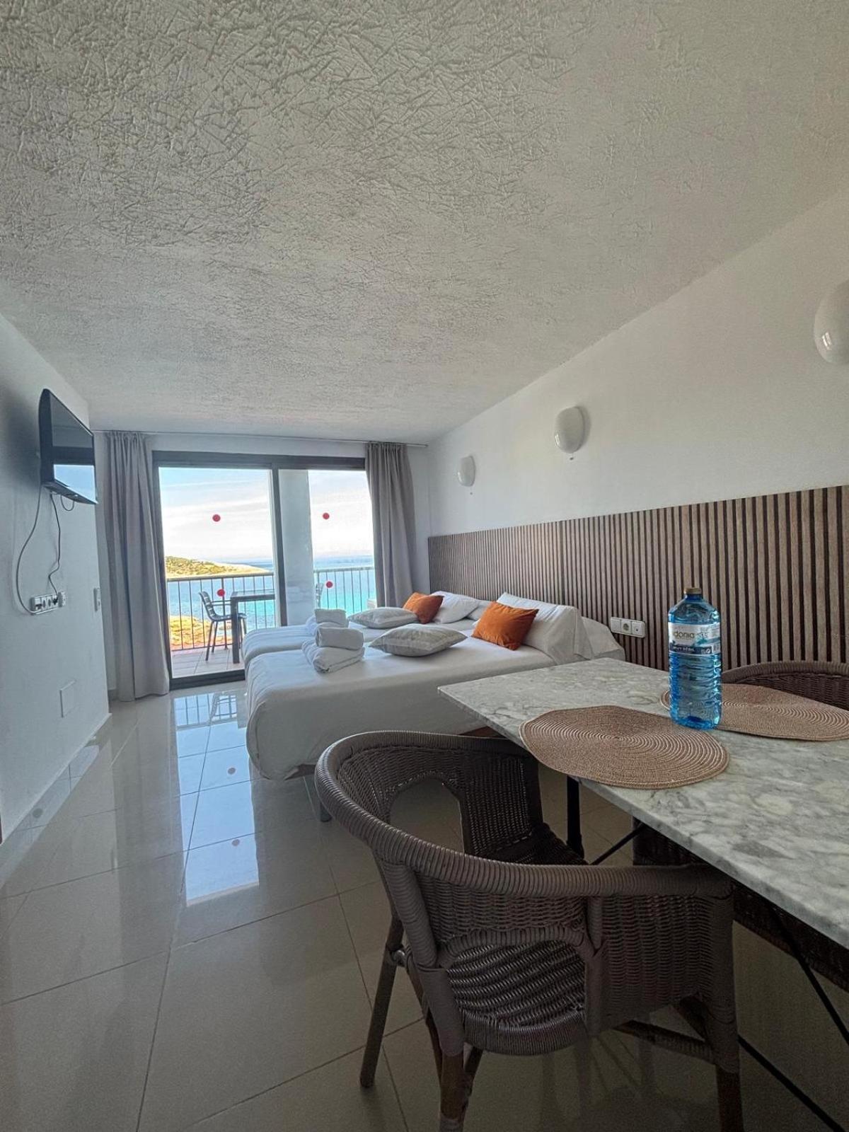 Es Grop Apartamentos Portinatx Exterior photo